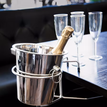 Bordställning för vinkylning