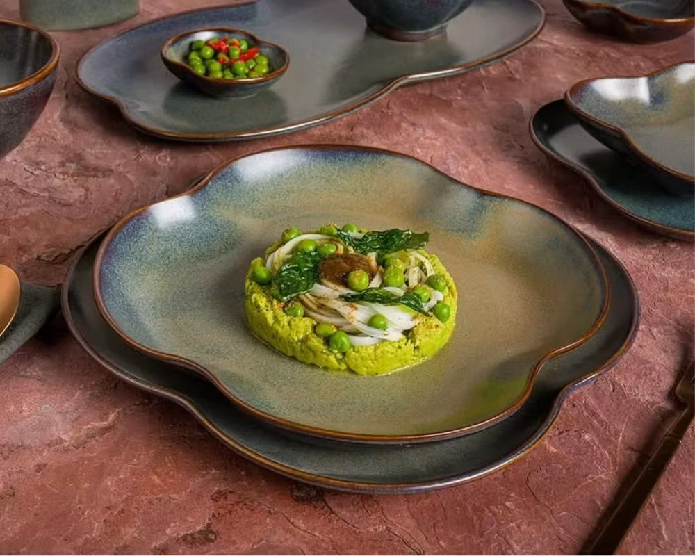 GLOIRE EAST Tallrik djup, 22x22cm