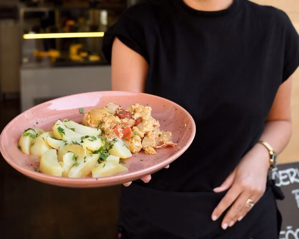 Terracotta -LIFESTYLE Tallrik Oval 32x25cm