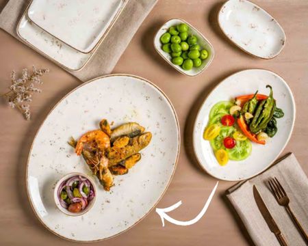 GRAIN Oval Tallrik 31x24cm Moove