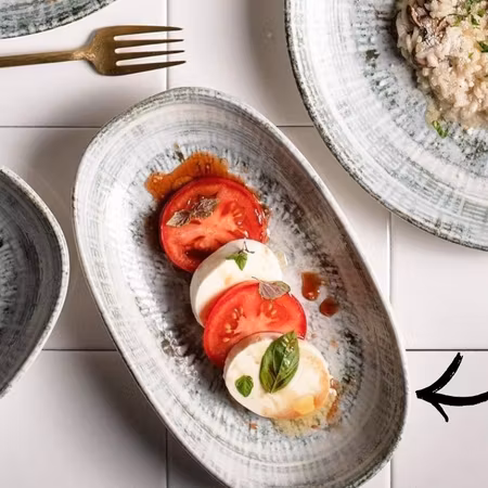 ODETTE Oliv Tallrik Oval 24x14cm