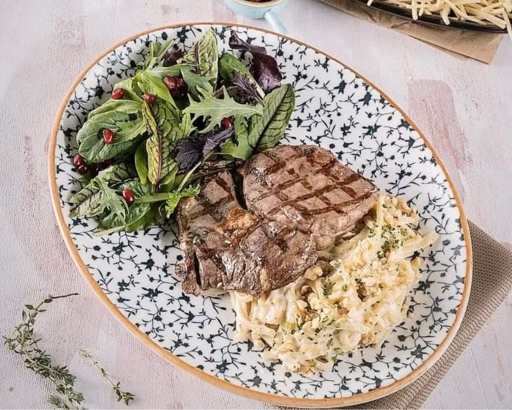 CALIF Oval Tallrik 31x24cm Moove