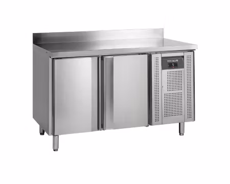 Kylbänk 2 Dörrar Med GN1/1 Hyllor, Uppvik kant 1360x700x960mm, TEFCOLD