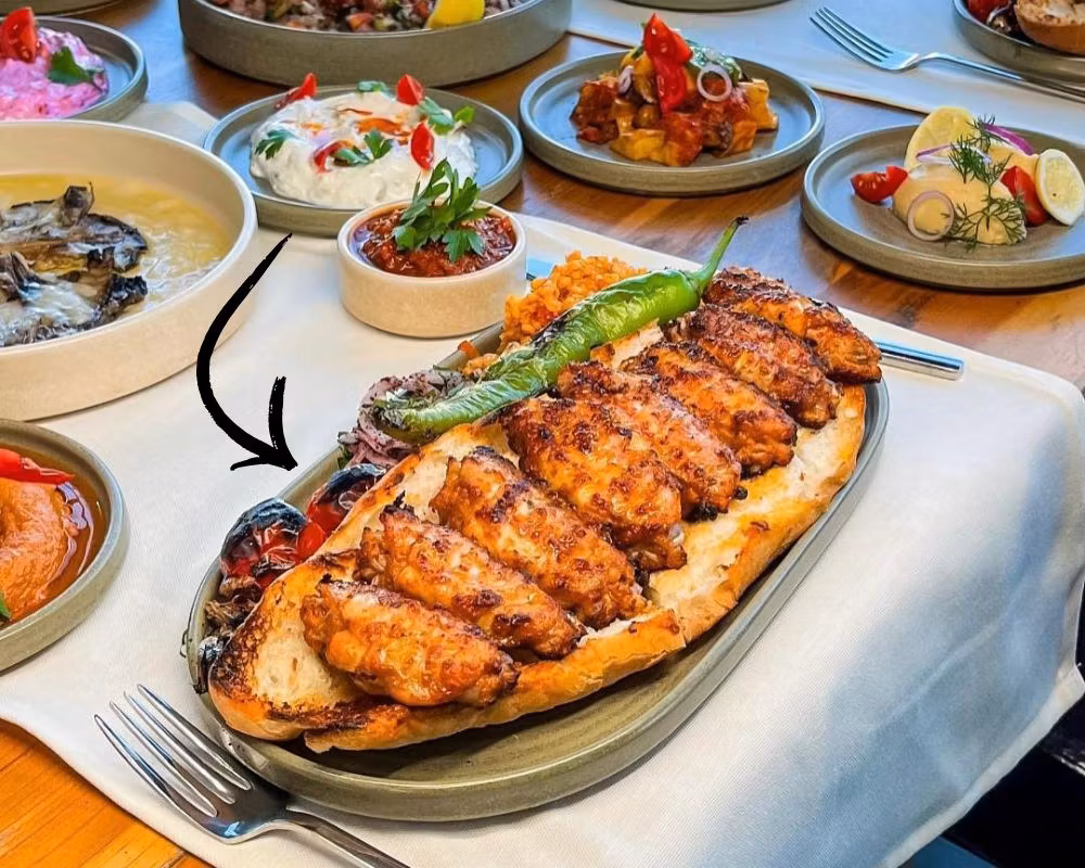 Adelfa Tallrik Oval D33 cm