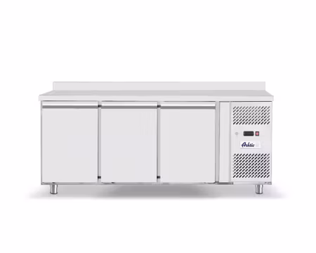 Kylbänk Arktic Profi Line 700 Serien, 3 Dörrar 1795x700x87mm 420Liter, HENDI