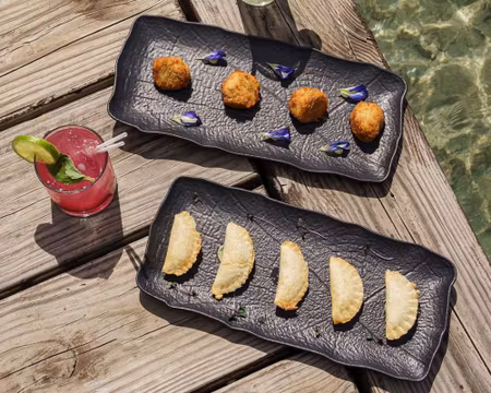 SHADE Fat 34x15cm Svart