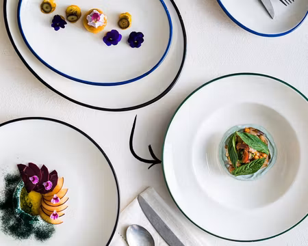 Linea Burgundy Tallrik Djup D27cm