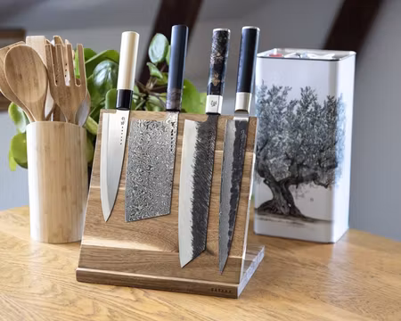 Magnetiskt Knivställ i akacia, Knivmagnet, 19x25x24 cm, SATAKE