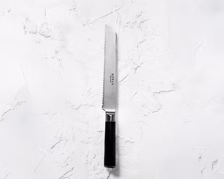 Brödkniv Tandad Blad 20 cm, 5Cr15Mov Rostfritt Stål, Ergonomiskt Handtag, KARIMATTO