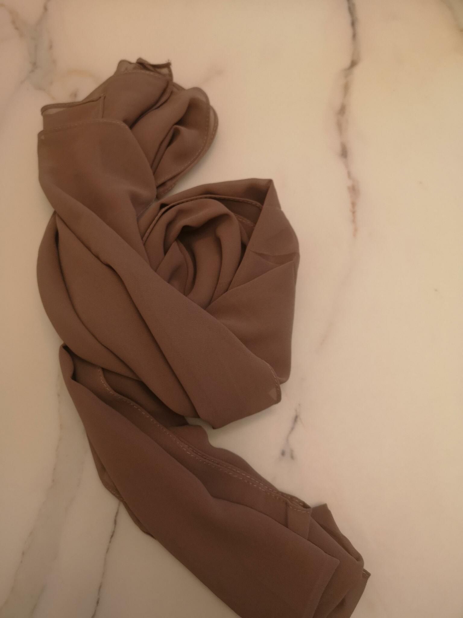 Exklusiv Chiffonhijab - 62 Färger, Hög Kvalitet!
