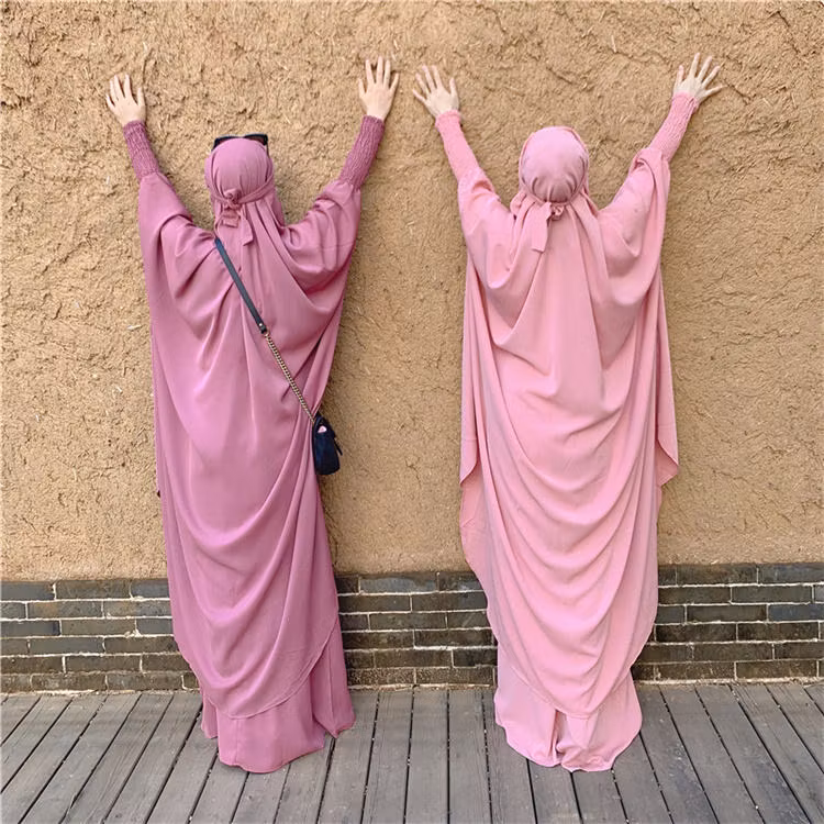 Mjuk & Glansig Jilbab i Två-Delar: Fyra Färger