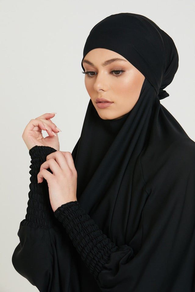 Lyxig Jilbab i Fin Silk: Färgrik, Mjuk & Glansig!