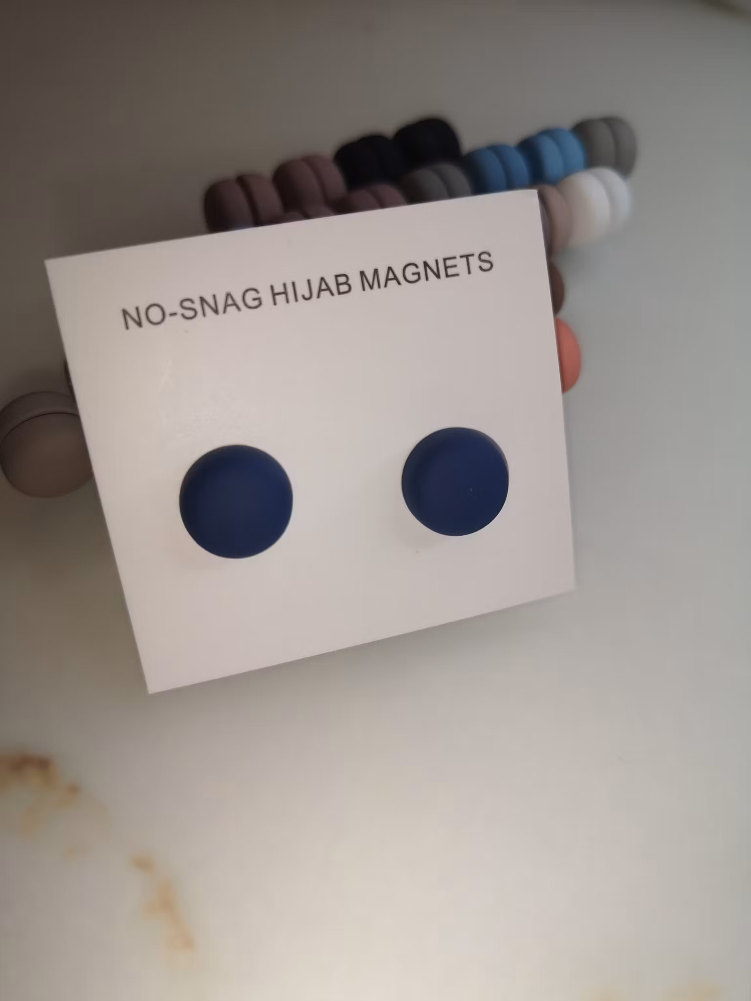 Köp nu: Maxstyrka Hijab Magneter i flera färger!