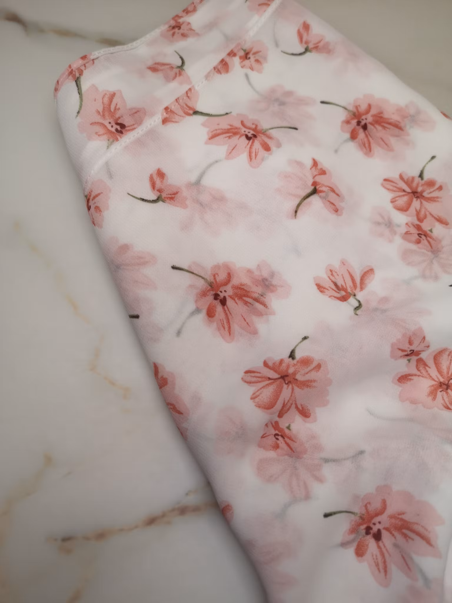 Mjuk Blommig Chiffonhijab för alla säsonger