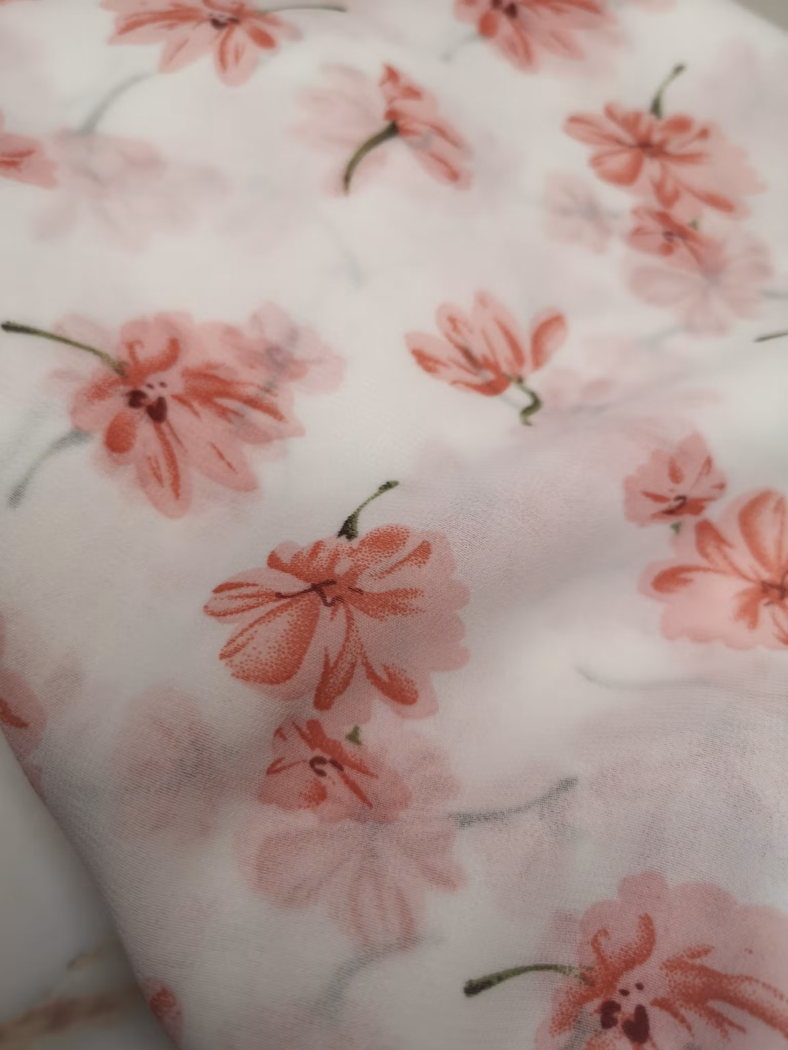 Mjuk Blommig Chiffonhijab för alla säsonger