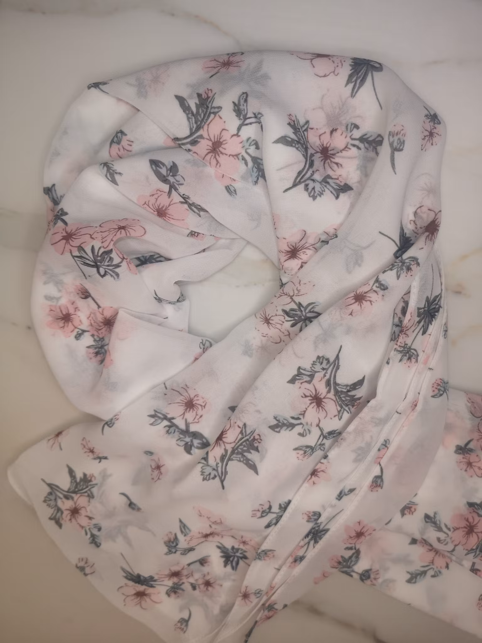 Mjuk Blommig Chiffonhijab för alla säsonger