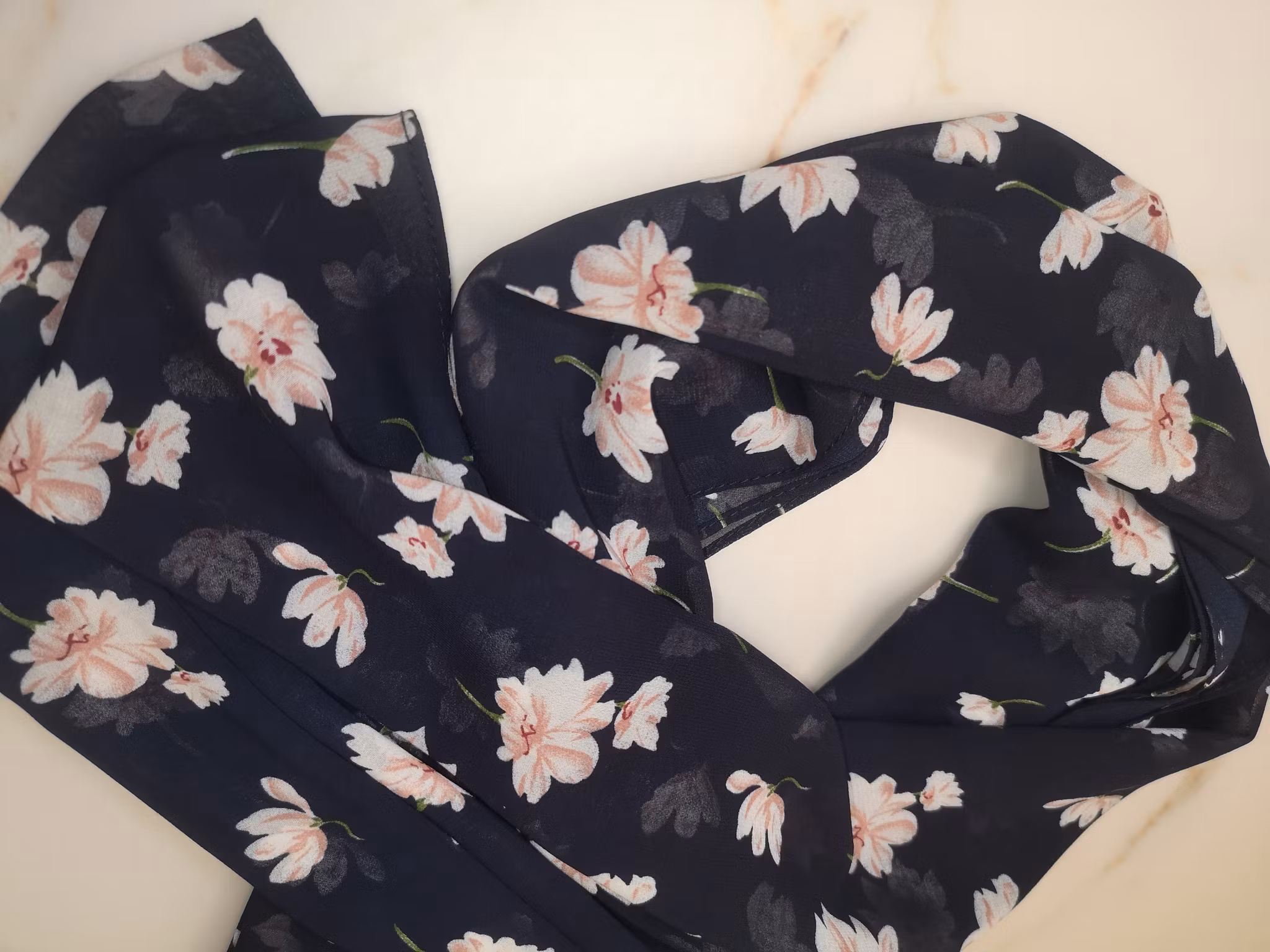 Mjuk Blommig Chiffonhijab för alla säsonger