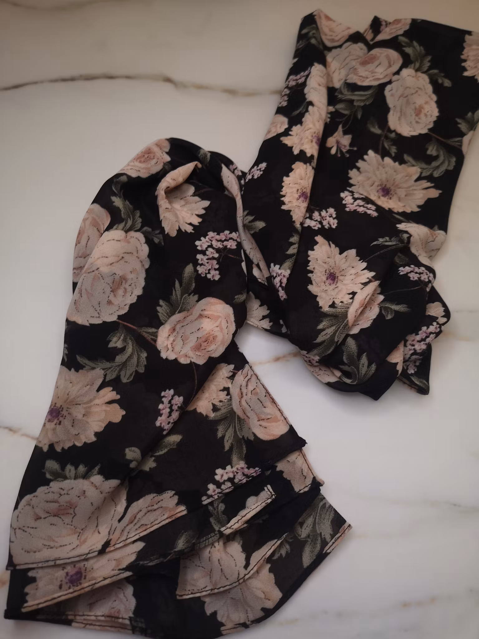 Mjuk Blommig Chiffonhijab för alla säsonger