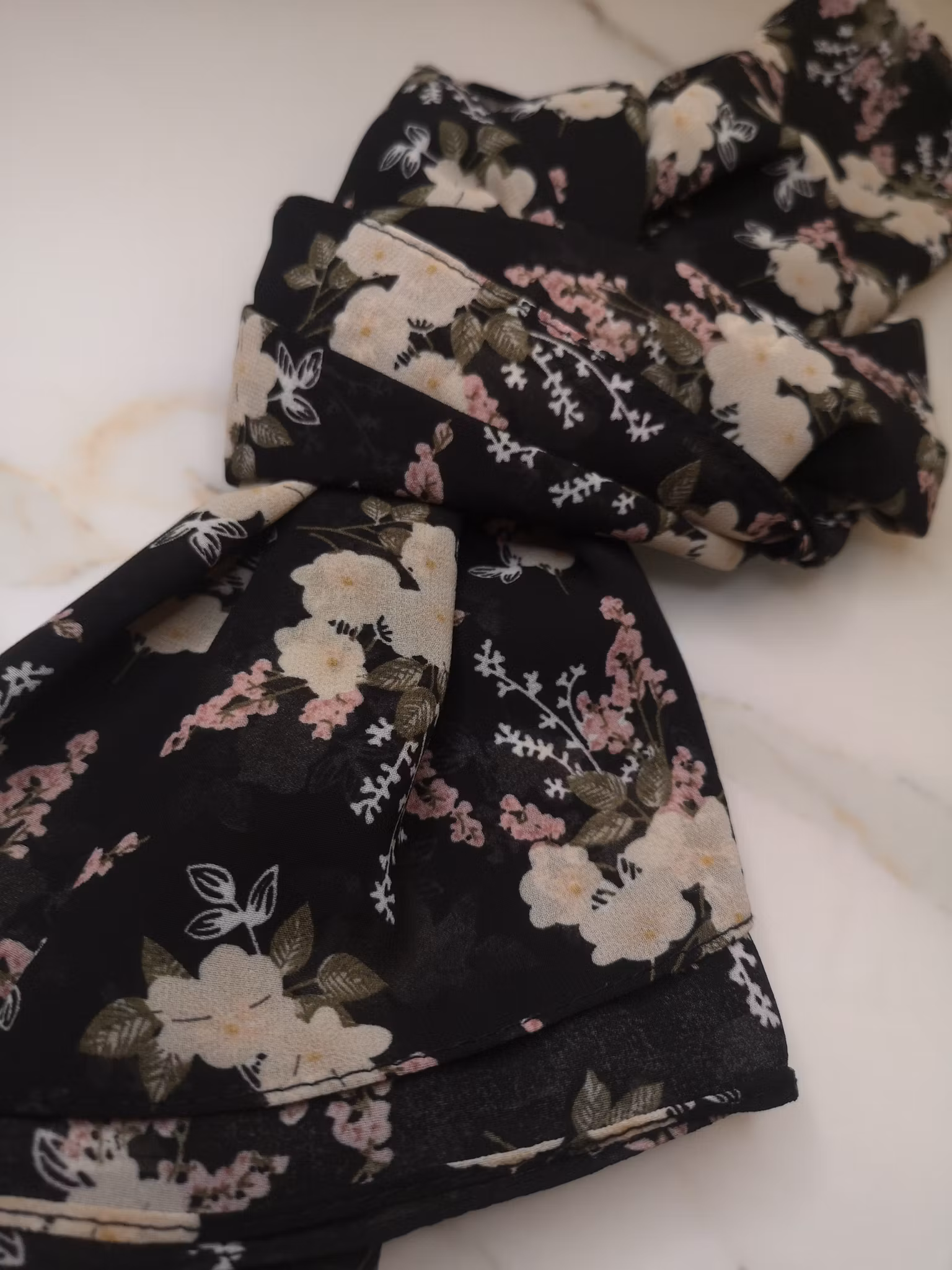Mjuk Blommig Chiffonhijab för alla säsonger