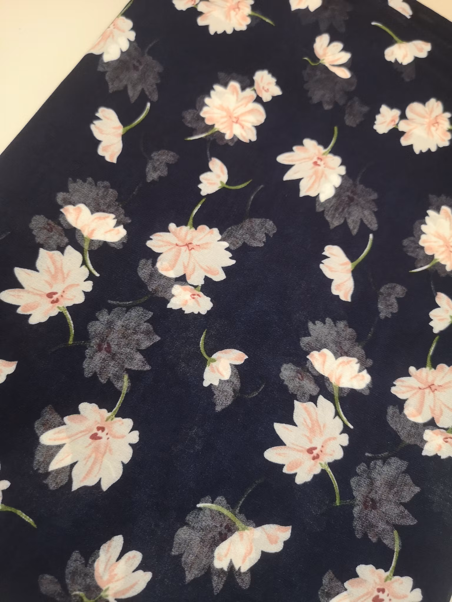 Mjuk Blommig Chiffonhijab för alla säsonger
