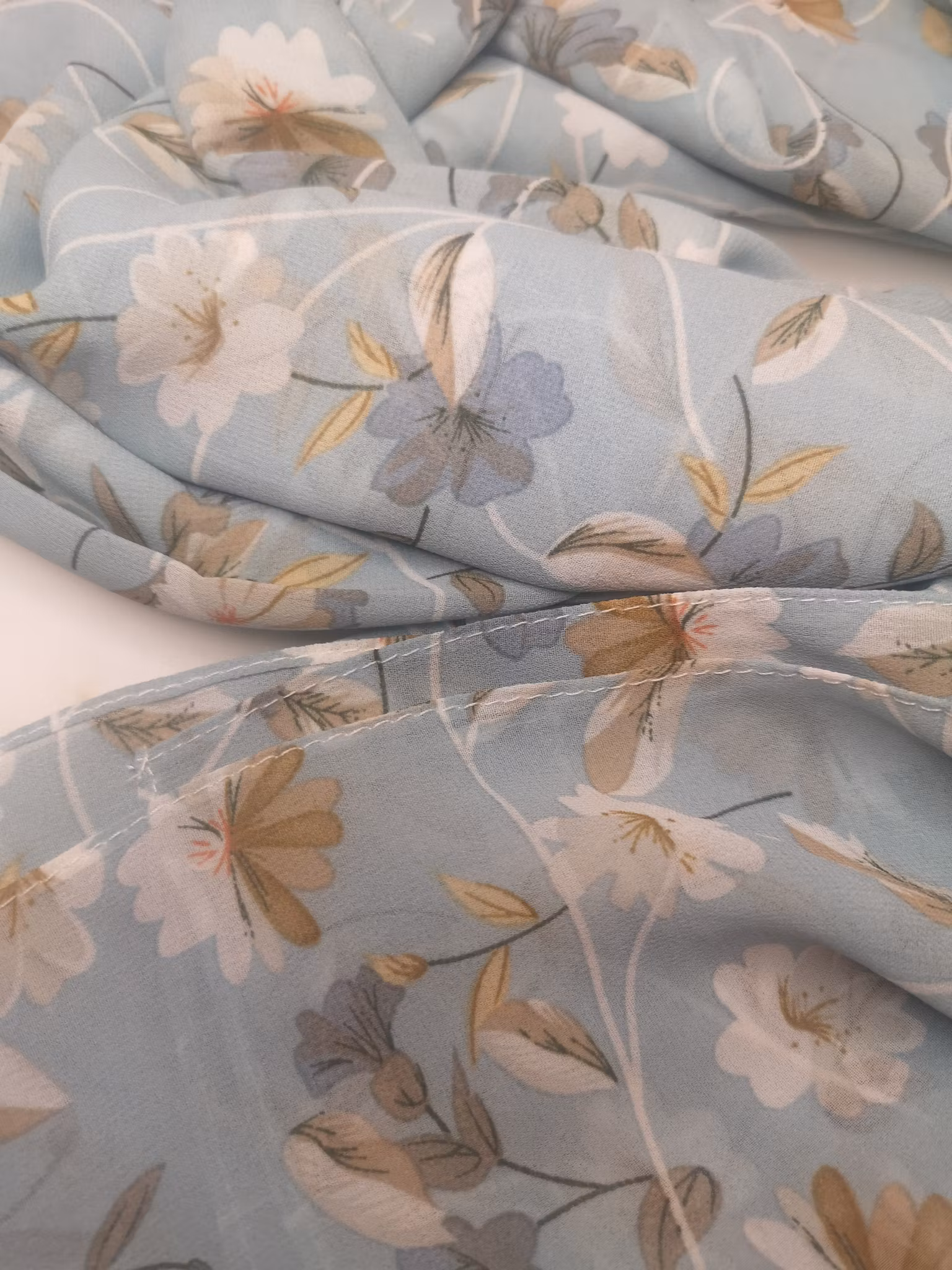 Mjuk Blommig Chiffonhijab för alla säsonger
