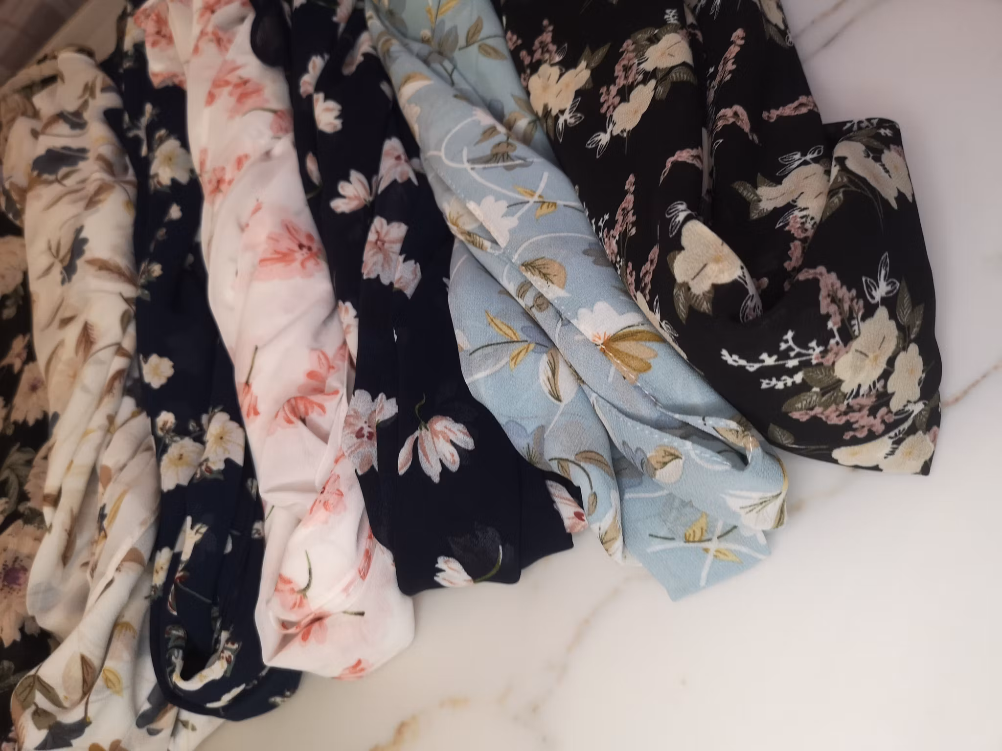 Mjuk Blommig Chiffonhijab för alla säsonger