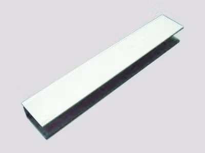 1 st / Spår-sido-skena LUISA 25x18 mm typ BL25 med tejp (max 130-170 cm)