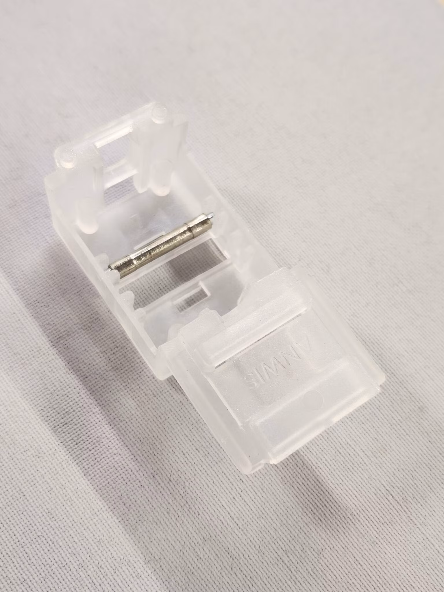 Lagerbox med integrerad upphängningsbygel 19x27 mm och metall rulle (GL22)