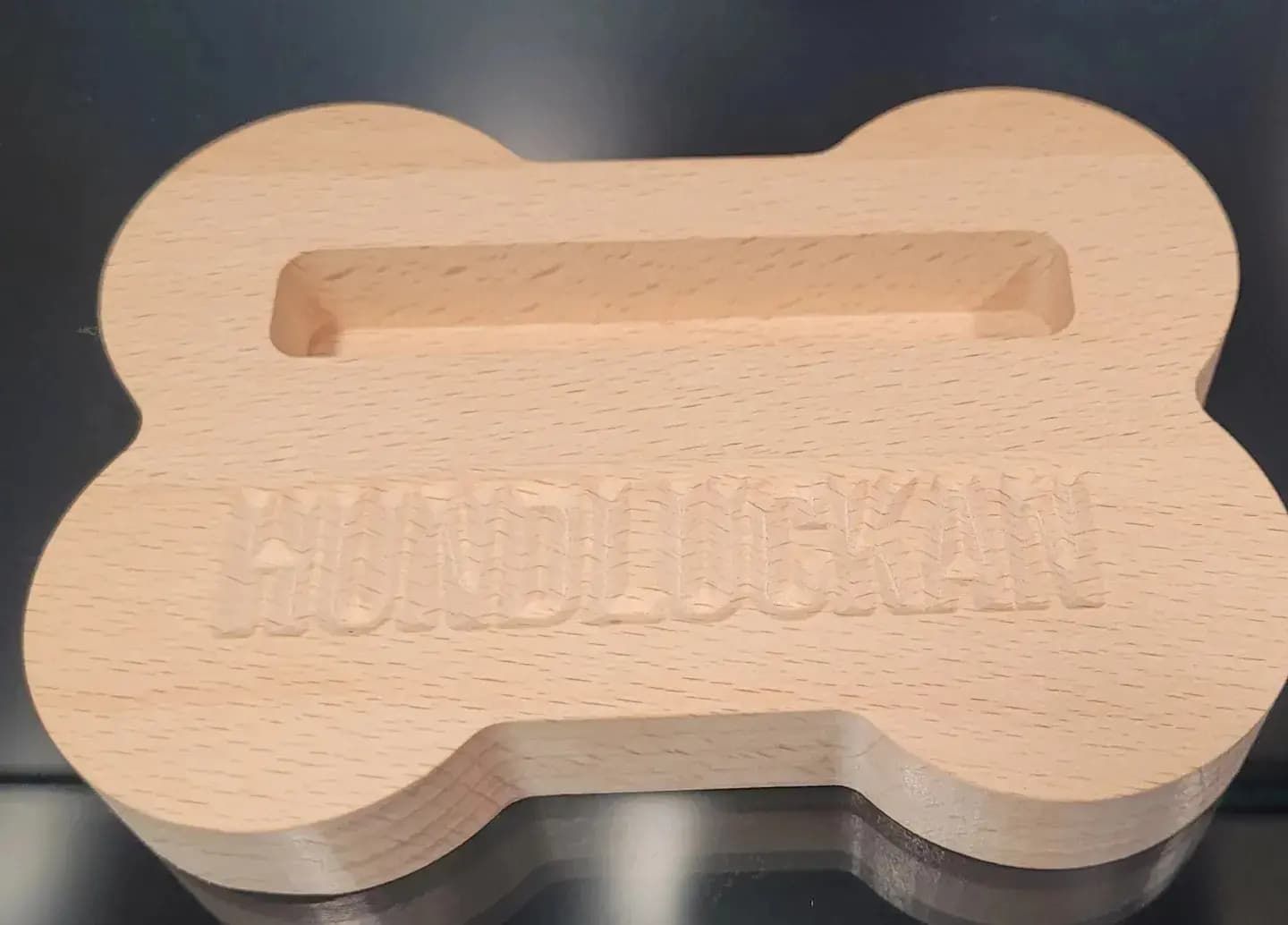 Visitkortshållare hundben med text
