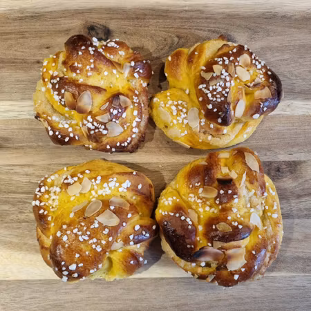 Saffransbullar med mandelmassa - Nyhet!