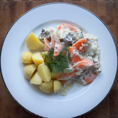 Dillkött med kokt potatis