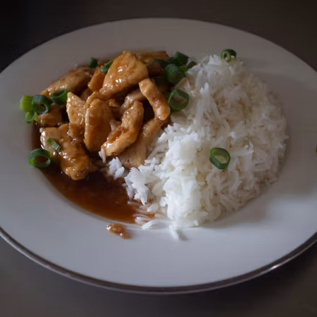 Sticky chicken med basmatiris