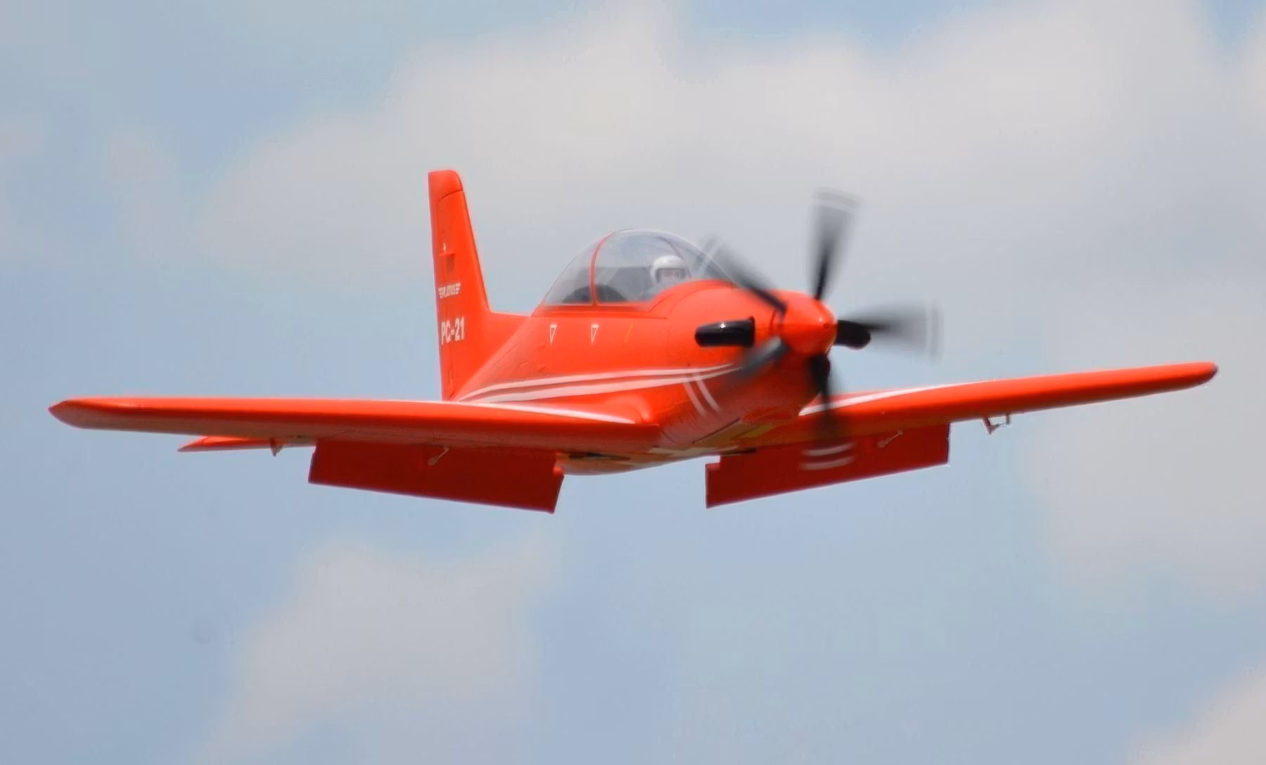 FMS 1,1 meter Pilatus PC-21 PNP with Reflex Technology (FMS087P-REF)