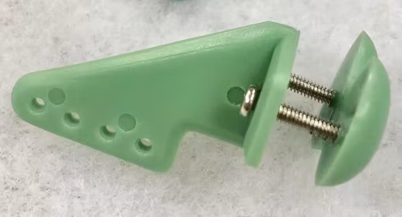 Rorhorn 20 x 27 mm med M2 x 10 mm festeskruer