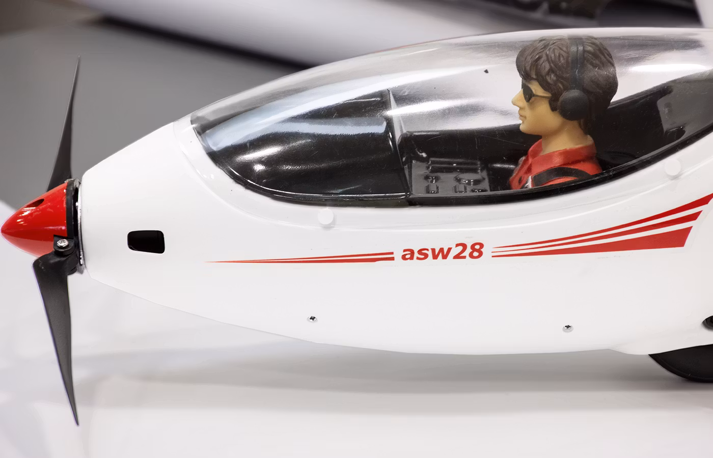 ASW28 V4S 2.6m ABS Unibody Scale Glider PNP