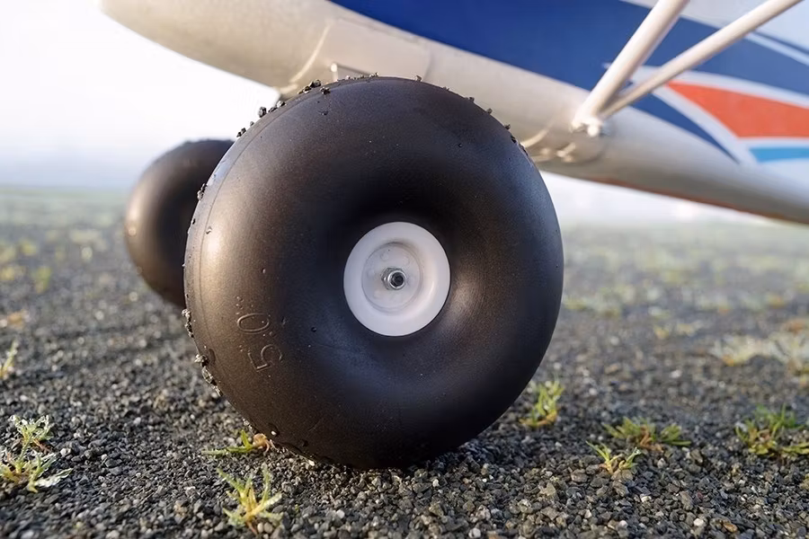 FMS Kingfisher 1400MM wheels floats skis Gyro RTF