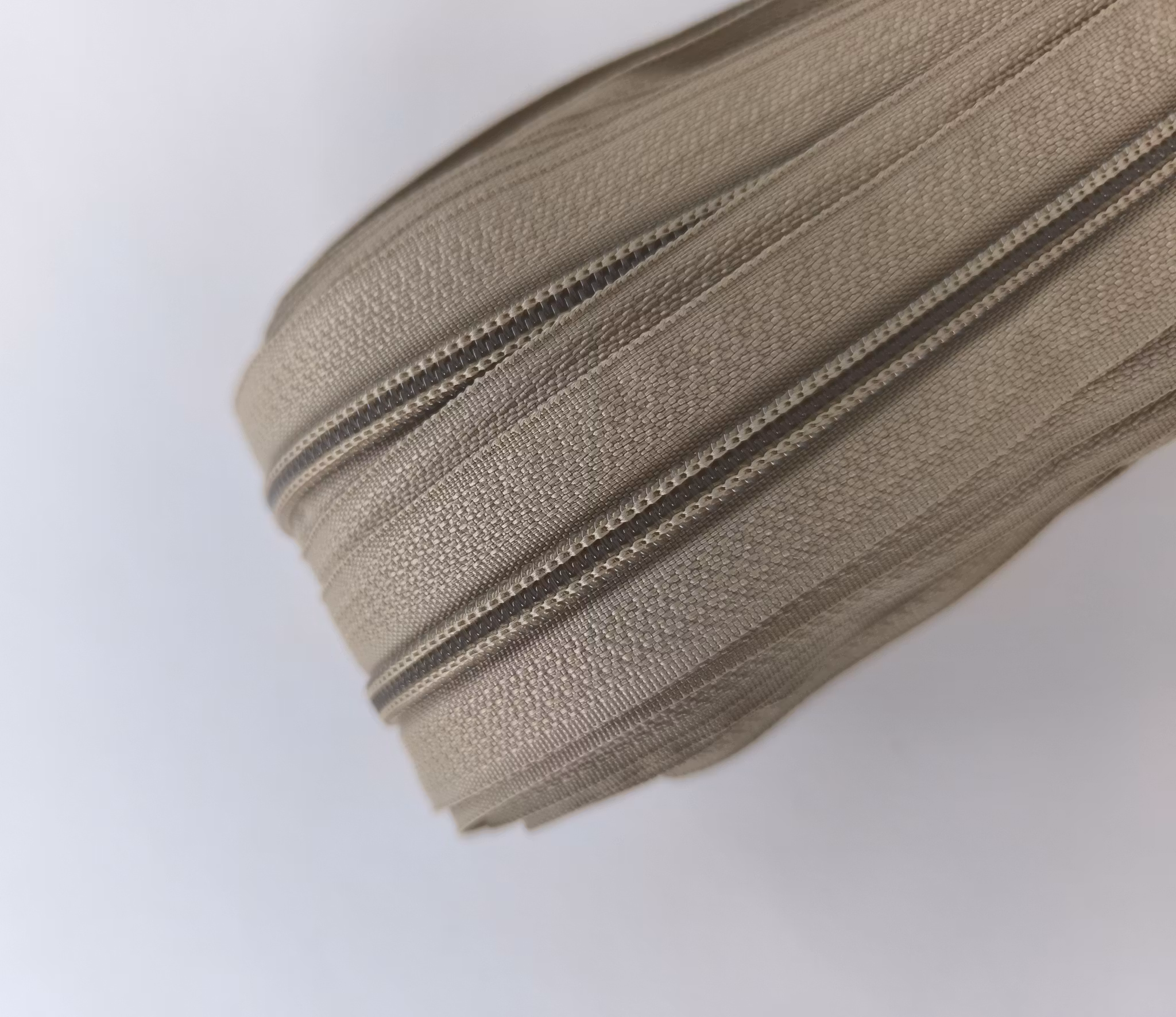 Blixtlås, metervar 5 mm. 308 Beige