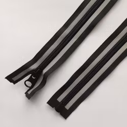 Dragkedja, blixtlås 5mm 50-70 cm.  Svart med reflex