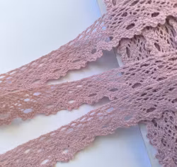Gammelrosa spets, 2,8cm