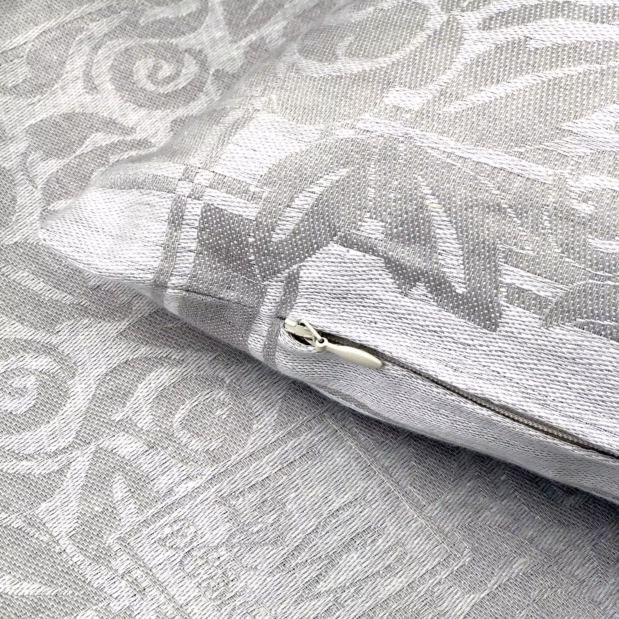 Cushion cover with rose pattern