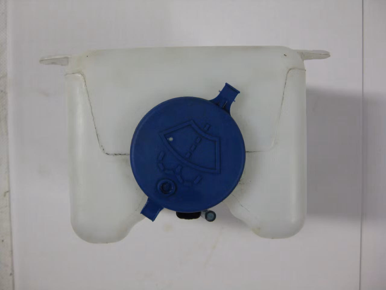 Spolarbehållare with spolarpump - Chatenet (Used)