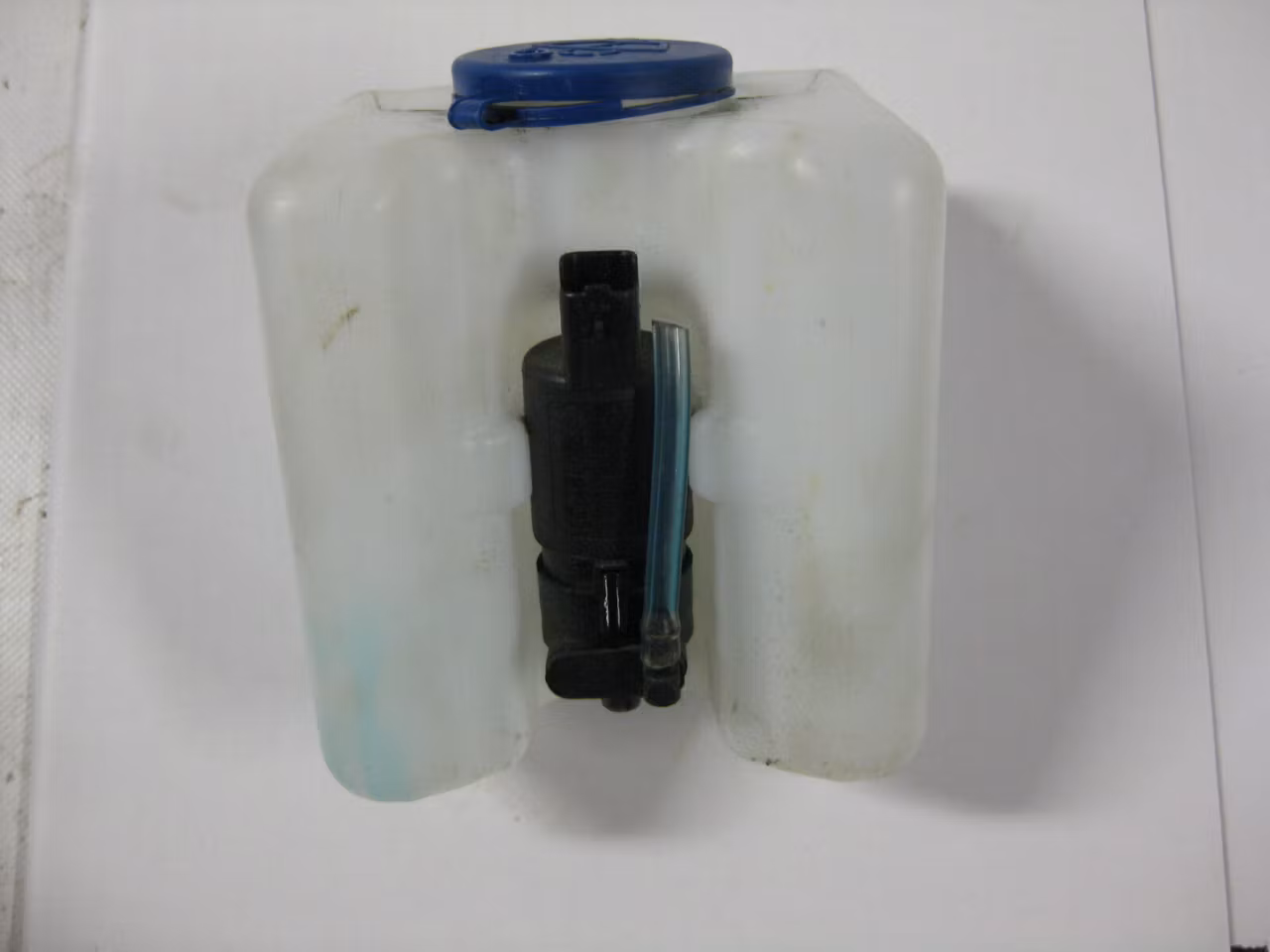 Spolarbehållare with spolarpump - Chatenet (Used)