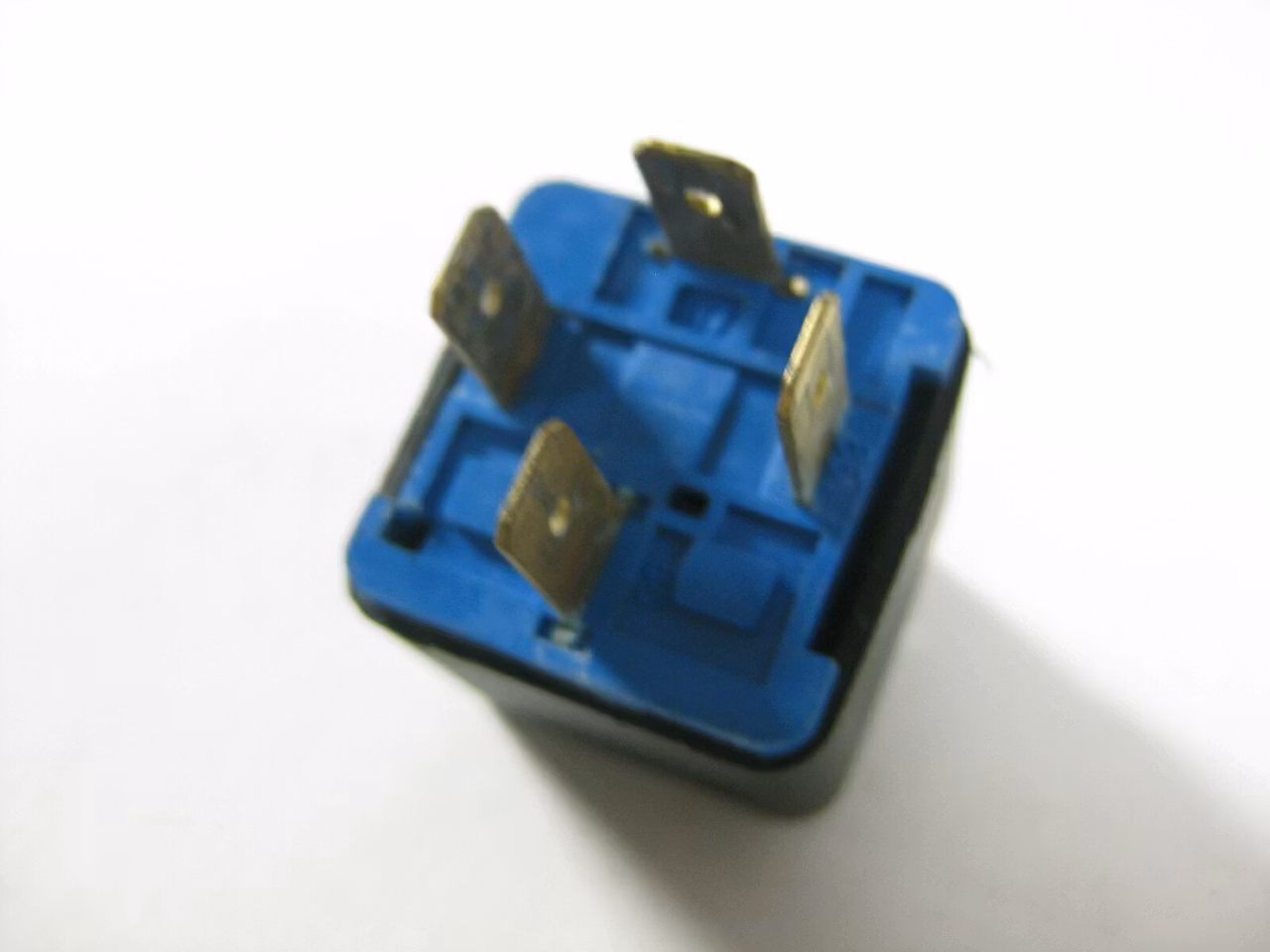 Relä 4 Stift -Passar Microcar m.f.l (Beg)