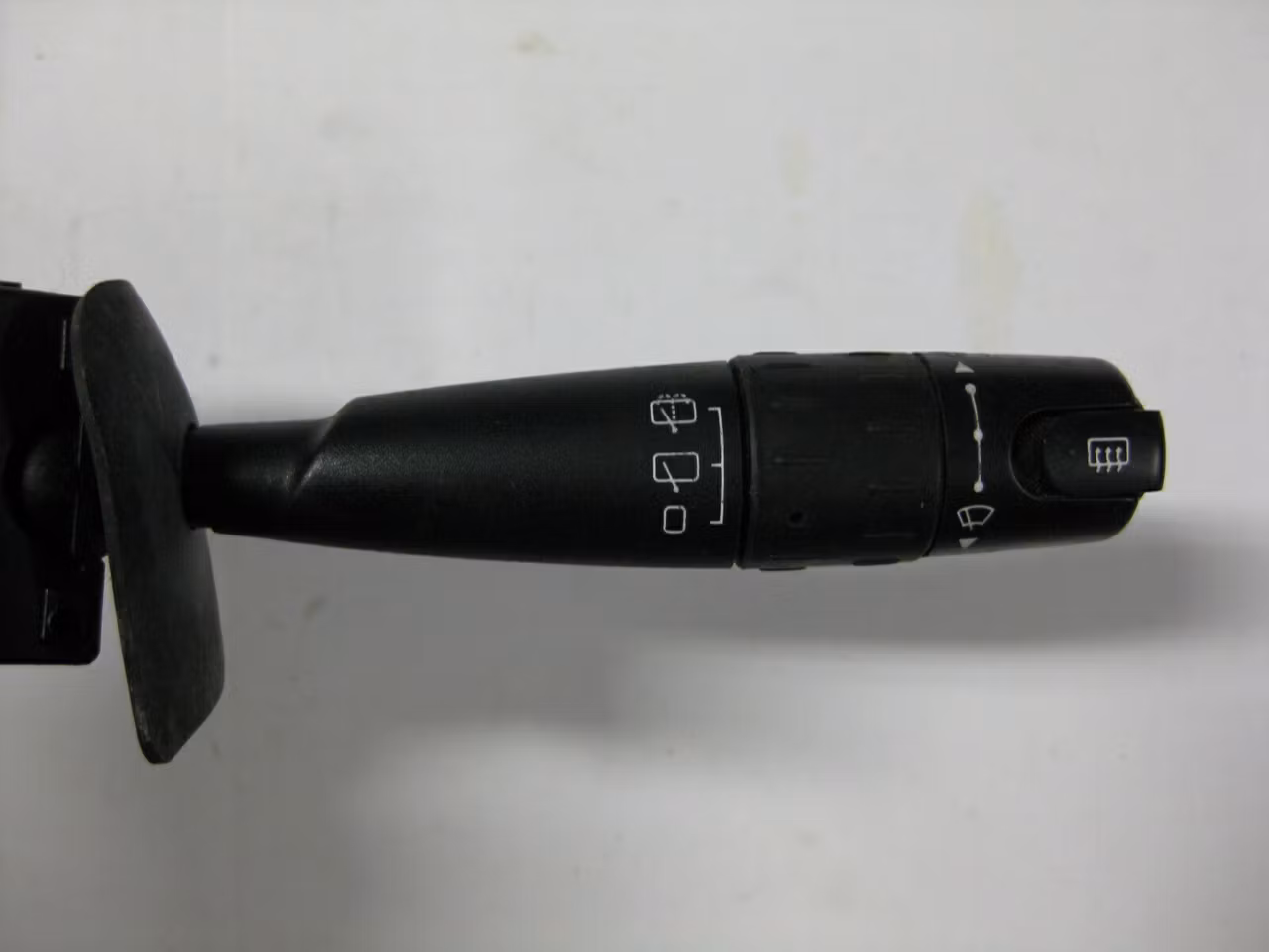 Windshield wiper control 8 pin - Aixam Minauto (Used)