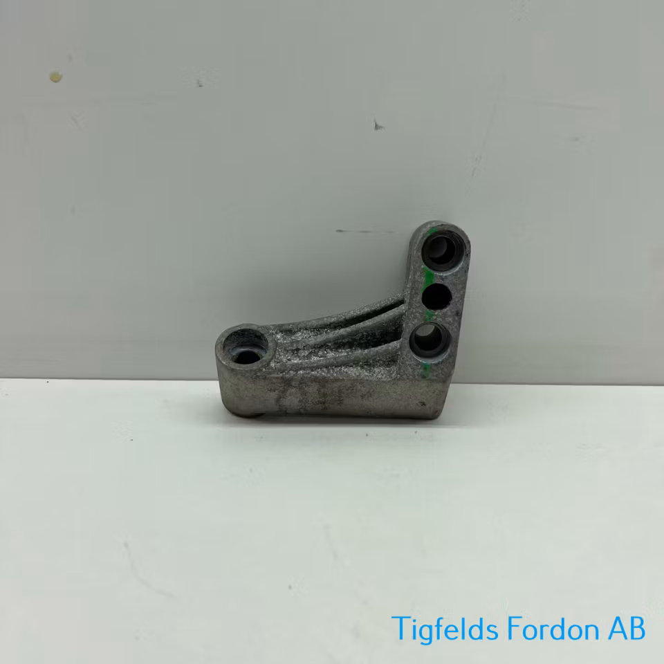 Främre motorfäste DCI - Ligier V1/2/3 Vänster (Beg)