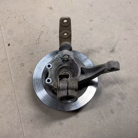Spindelhus Vänster fram - Bellier B8 2018 (Beg)