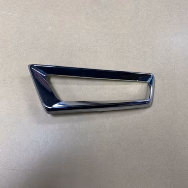 Kromdetalj avgasrör höger - Ligier JS50/L V2/3 (Beg)