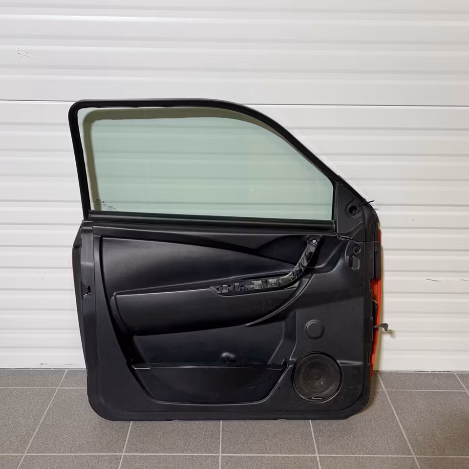 Dörr Röd Vänster- Ligier JS50 (Beg)