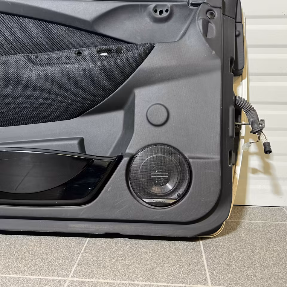 Dörr Vänster - Ligier JS50 Vit Krom (Beg)