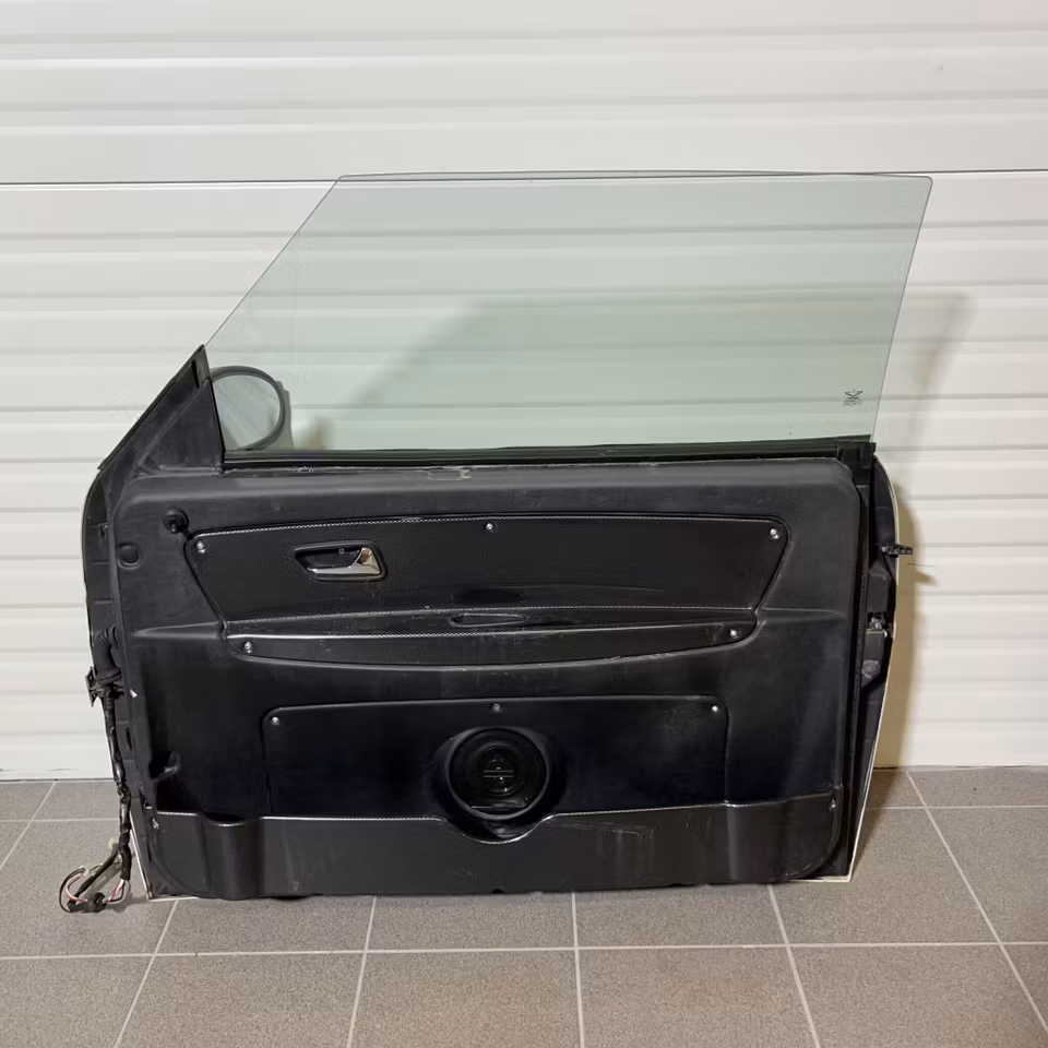 Dörr Höger Vit - Catenet CH 26 V1 (Beg)